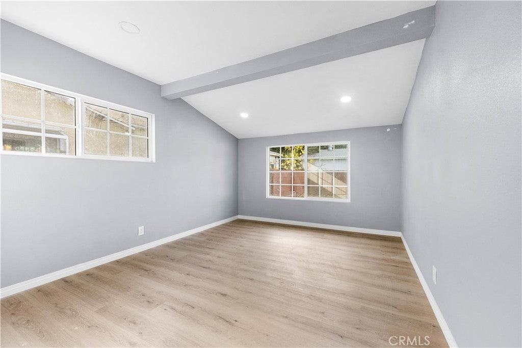 5651 Radford Ave - Photo 2 of 18