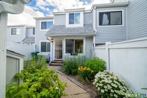 featured image of 6 Peddlars Dr