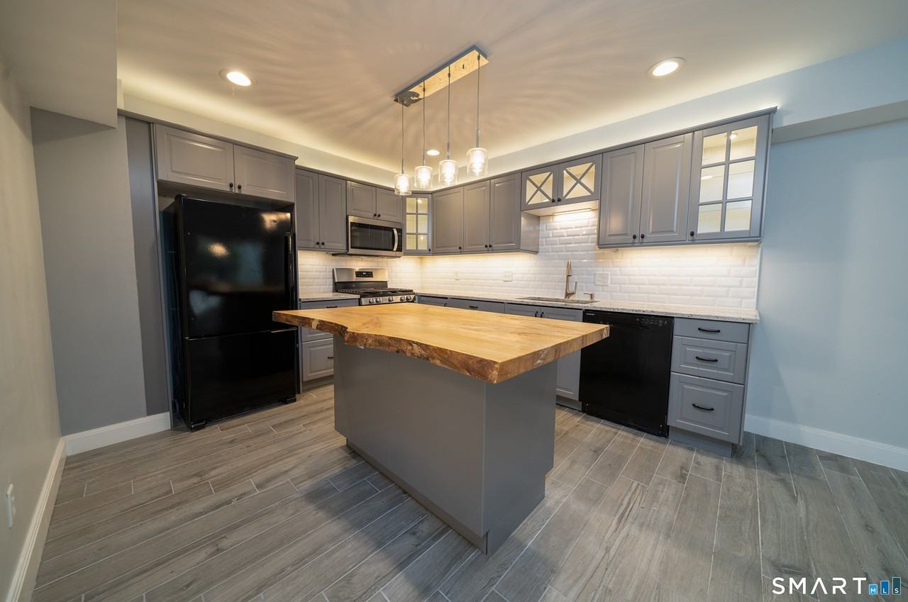 6 Peddlars Dr - Photo 4 of 34