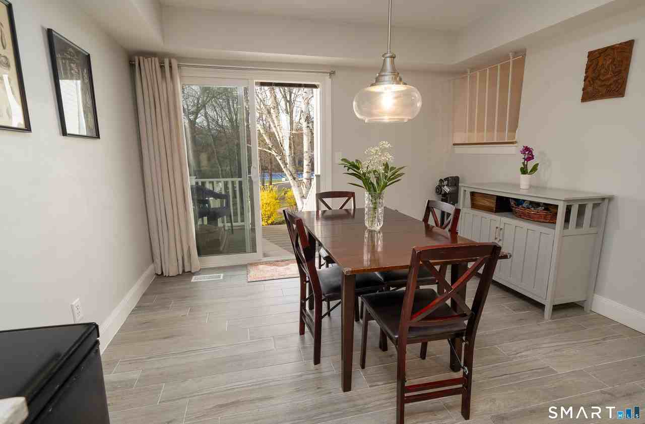 6 Peddlars Dr - Photo 7 of 34