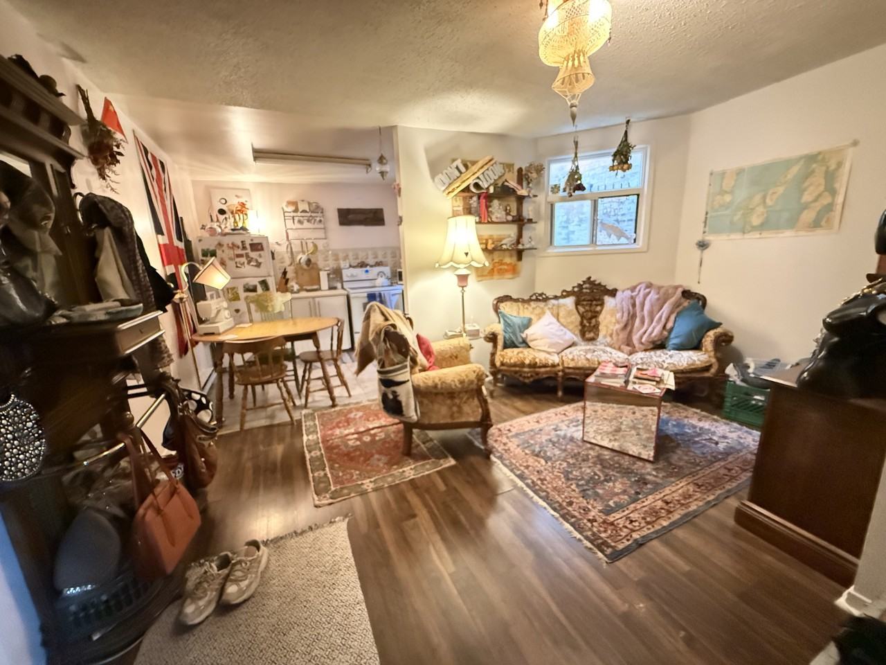 233 James St N #2 - Photo 2 of 5