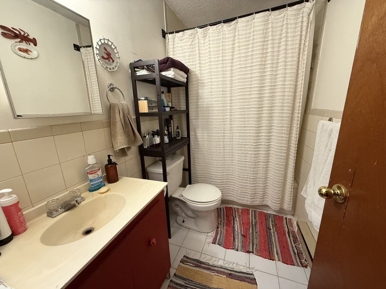 233 James St N #2 - Photo 4 of 5