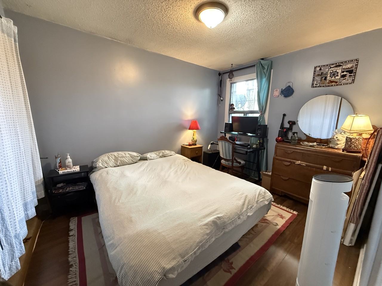 233 James St N #2 - Photo 5 of 5