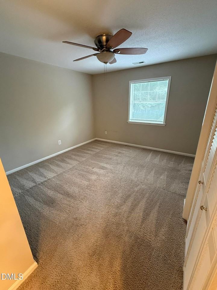 109 Scott Ln - Photo 6 of 11