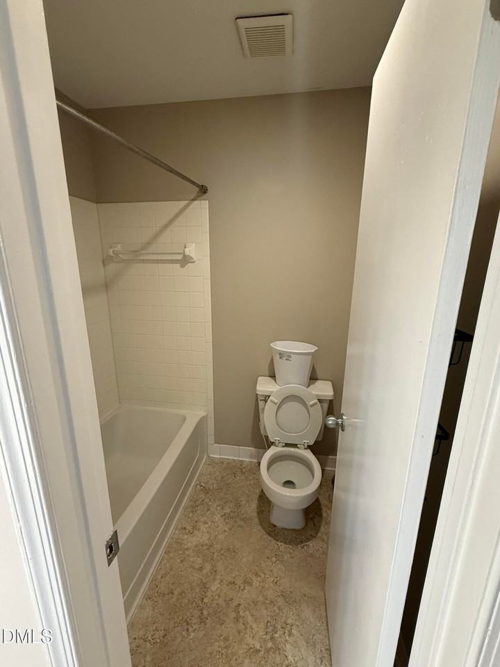 109 Scott Ln - Photo 7 of 11