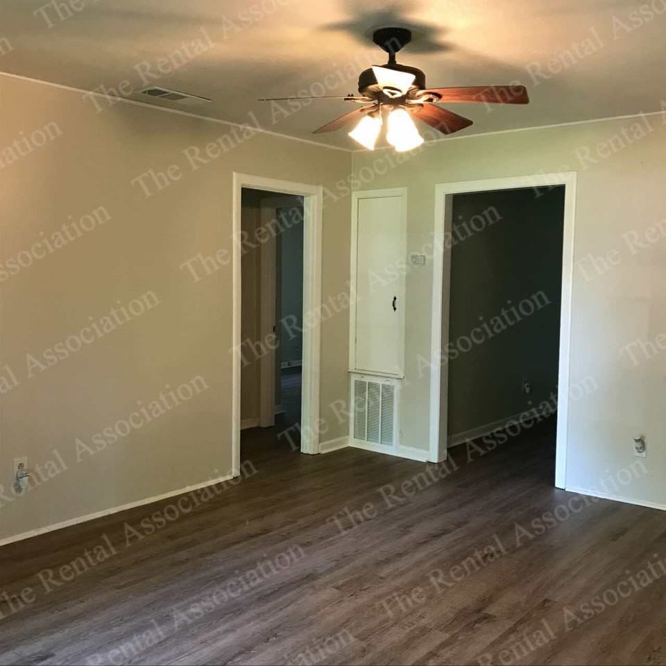 208 Tennessee St #1 - Photo 2 of 21