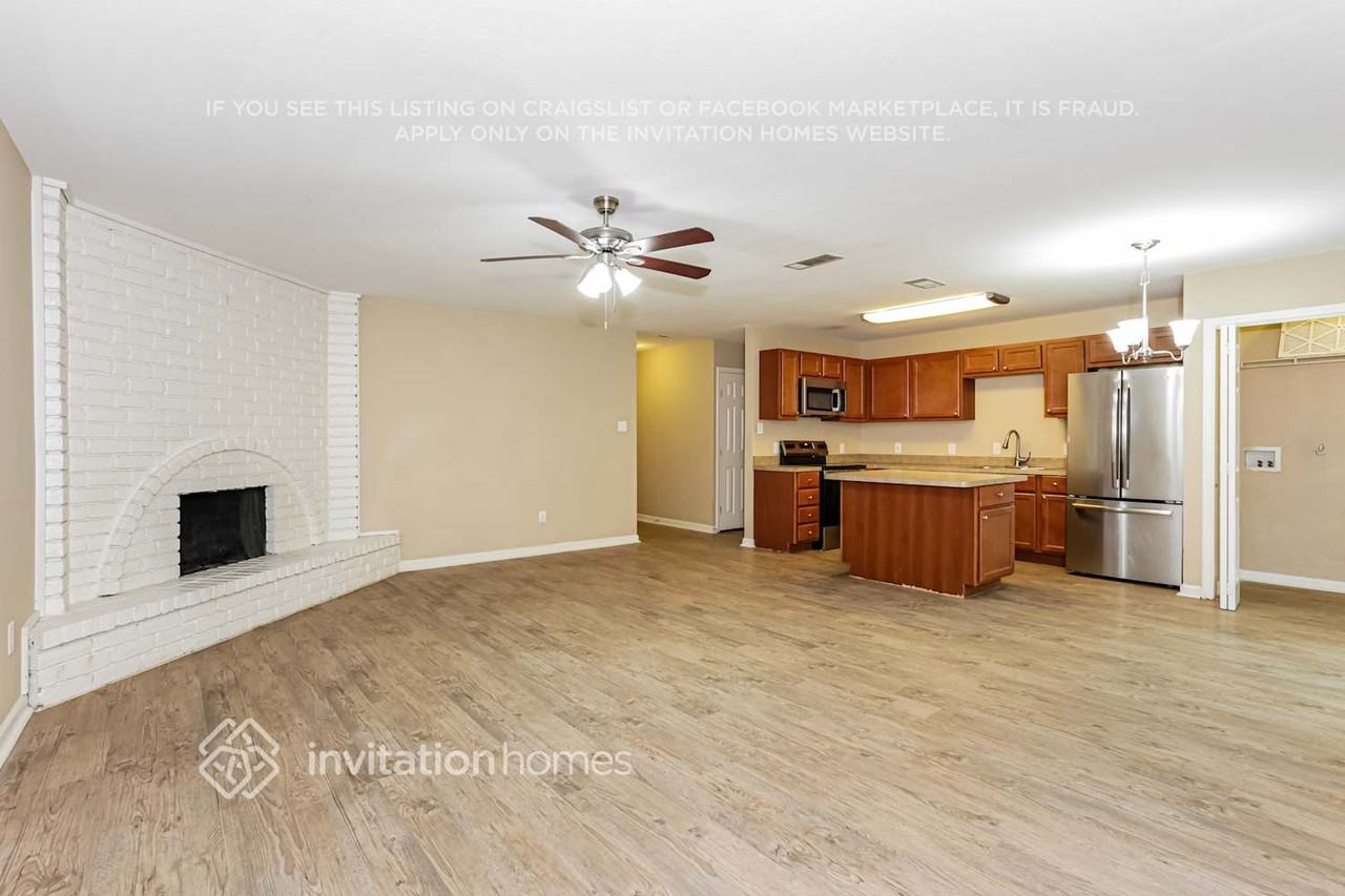 2308 Tallowood Ct - Photo 4 of 17