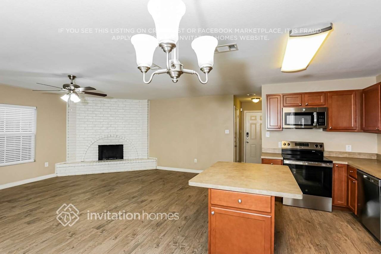 2308 Tallowood Ct - Photo 7 of 17