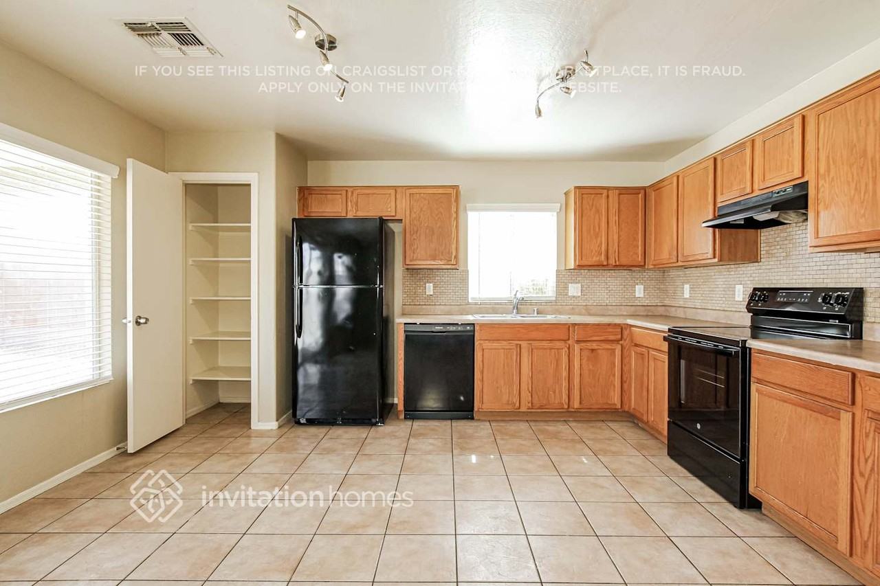 11976 W Granada Rd - Photo 6 of 18