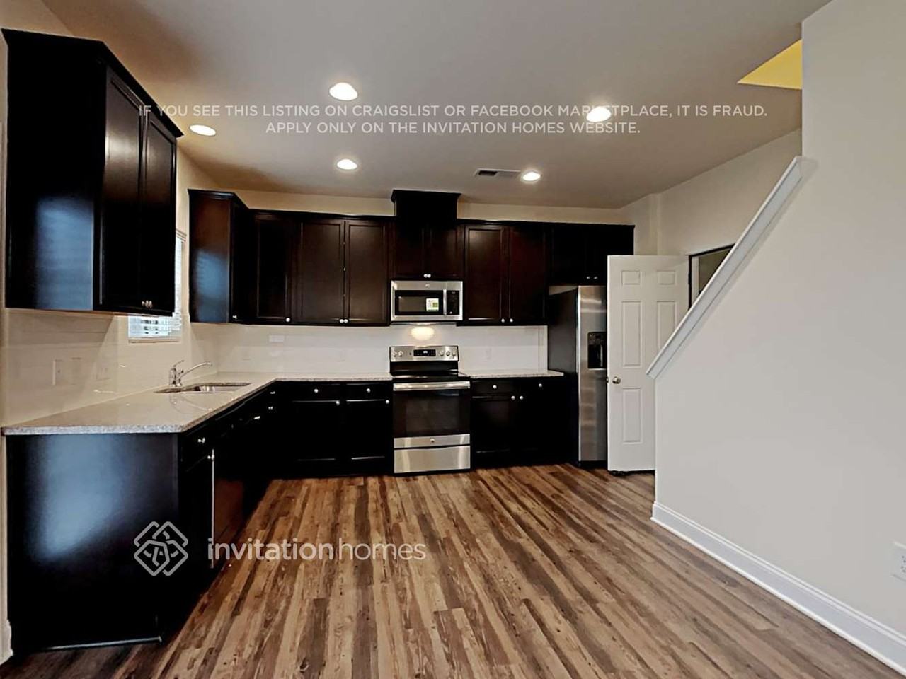 9812 Maywine Cir - Photo 6 of 18
