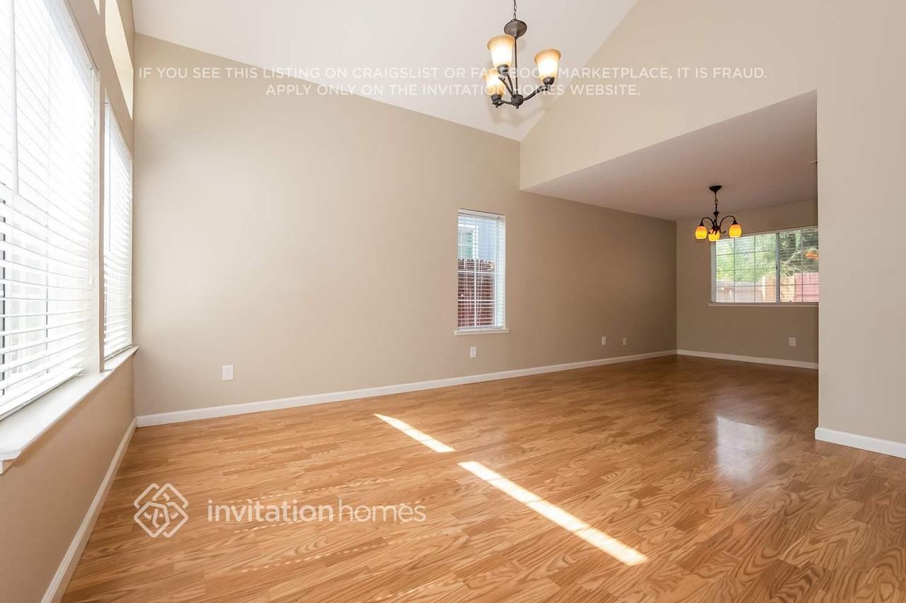 8448 Bramble Bush Cir - Photo 2 of 17