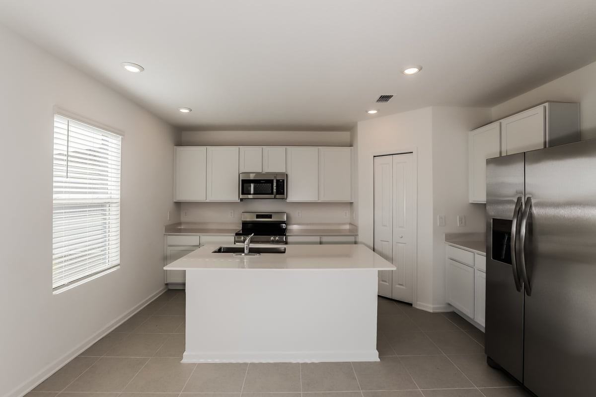 2866 Pennachio Dr - Photo 5 of 16
