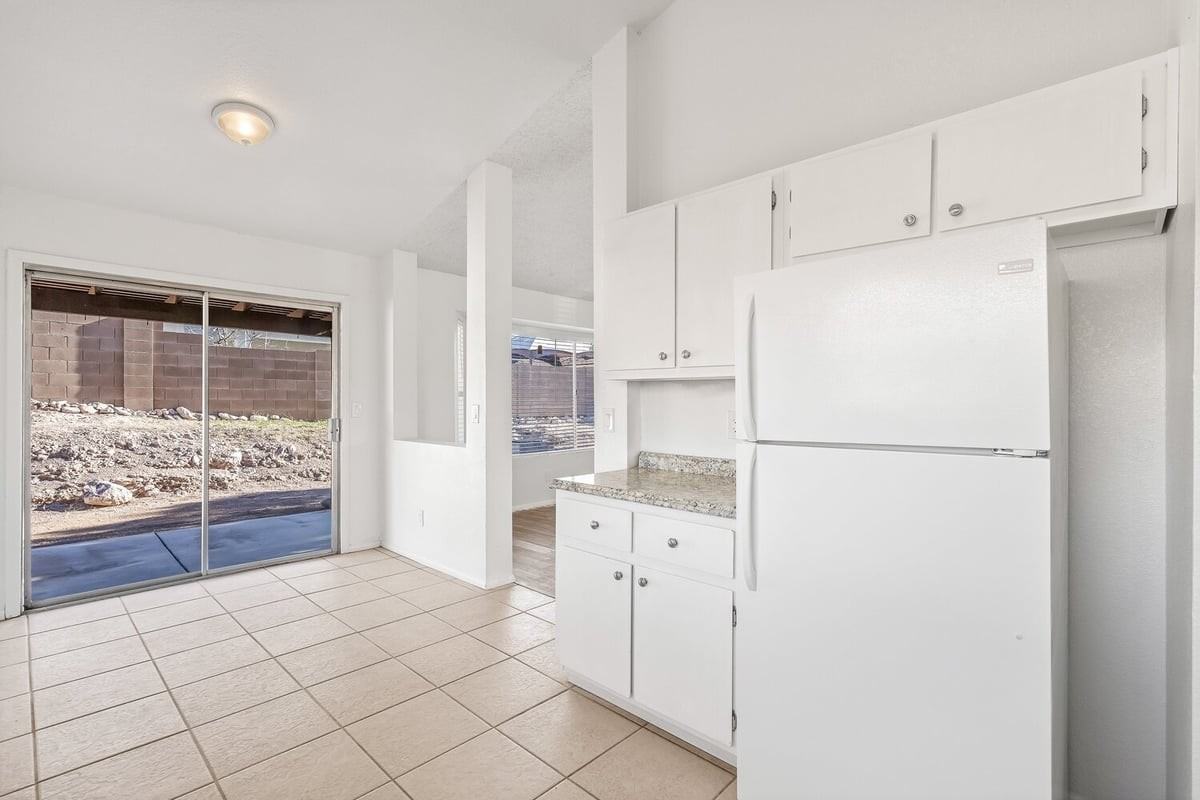7209 S Avenida Del Nopal - Photo 4 of 33