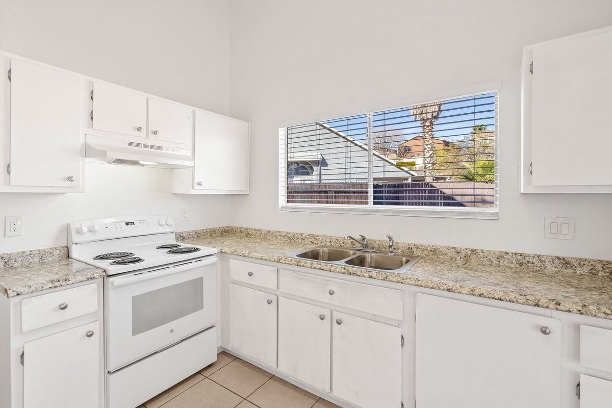 7209 S Avenida Del Nopal - Photo 6 of 33