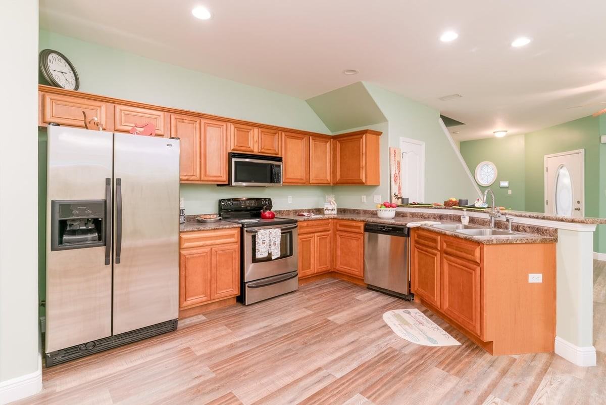 827 Fairview Dr #3 - Photo 4 of 25