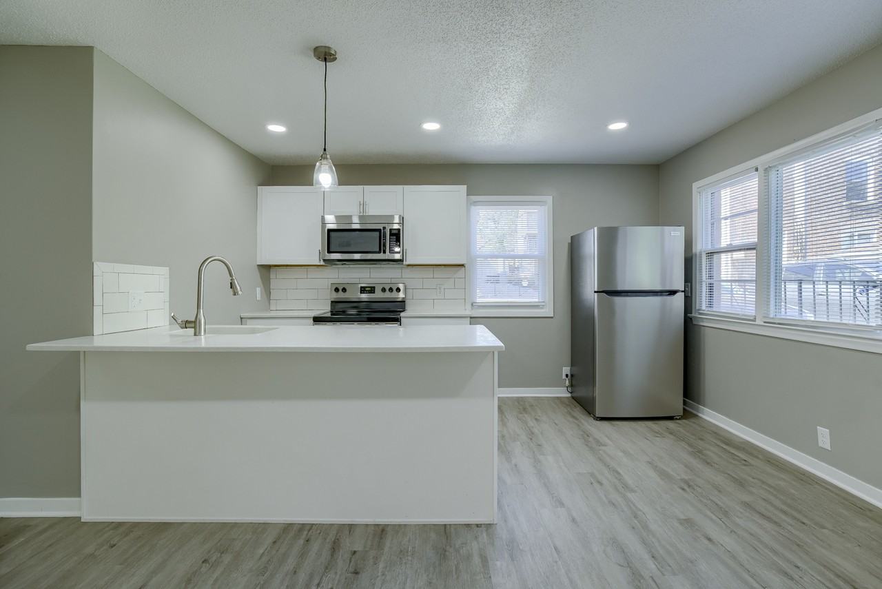 1008 S 29th St #4 - Photo 4 of 17
