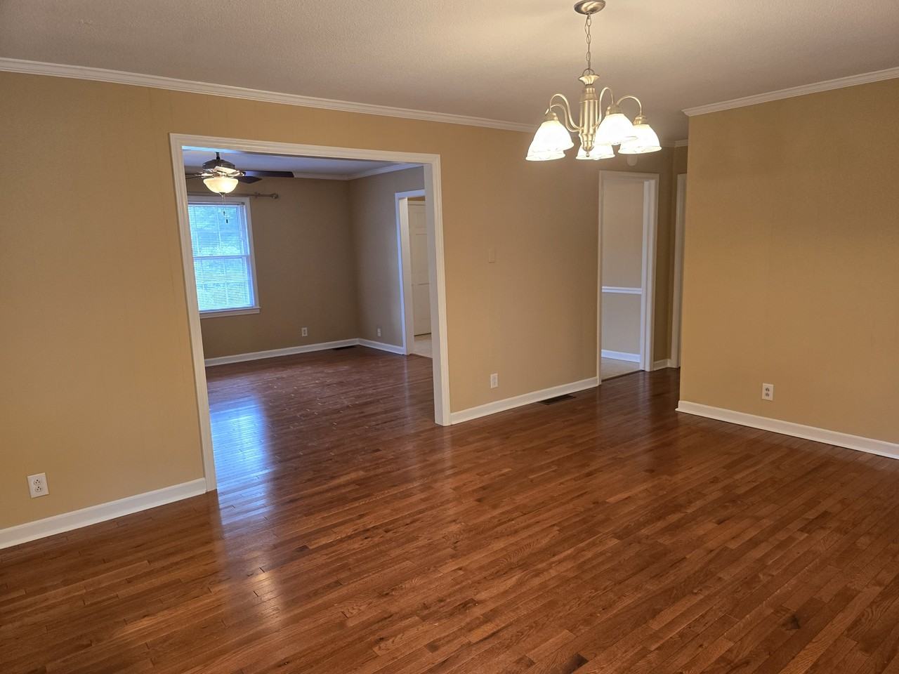 4680 Forest Manor Dr #1 - Photo 5 of 27