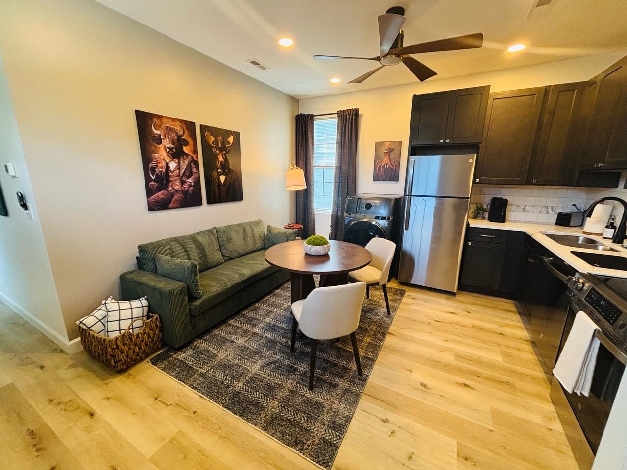 505 Sparella St #B - Photo 3 of 13
