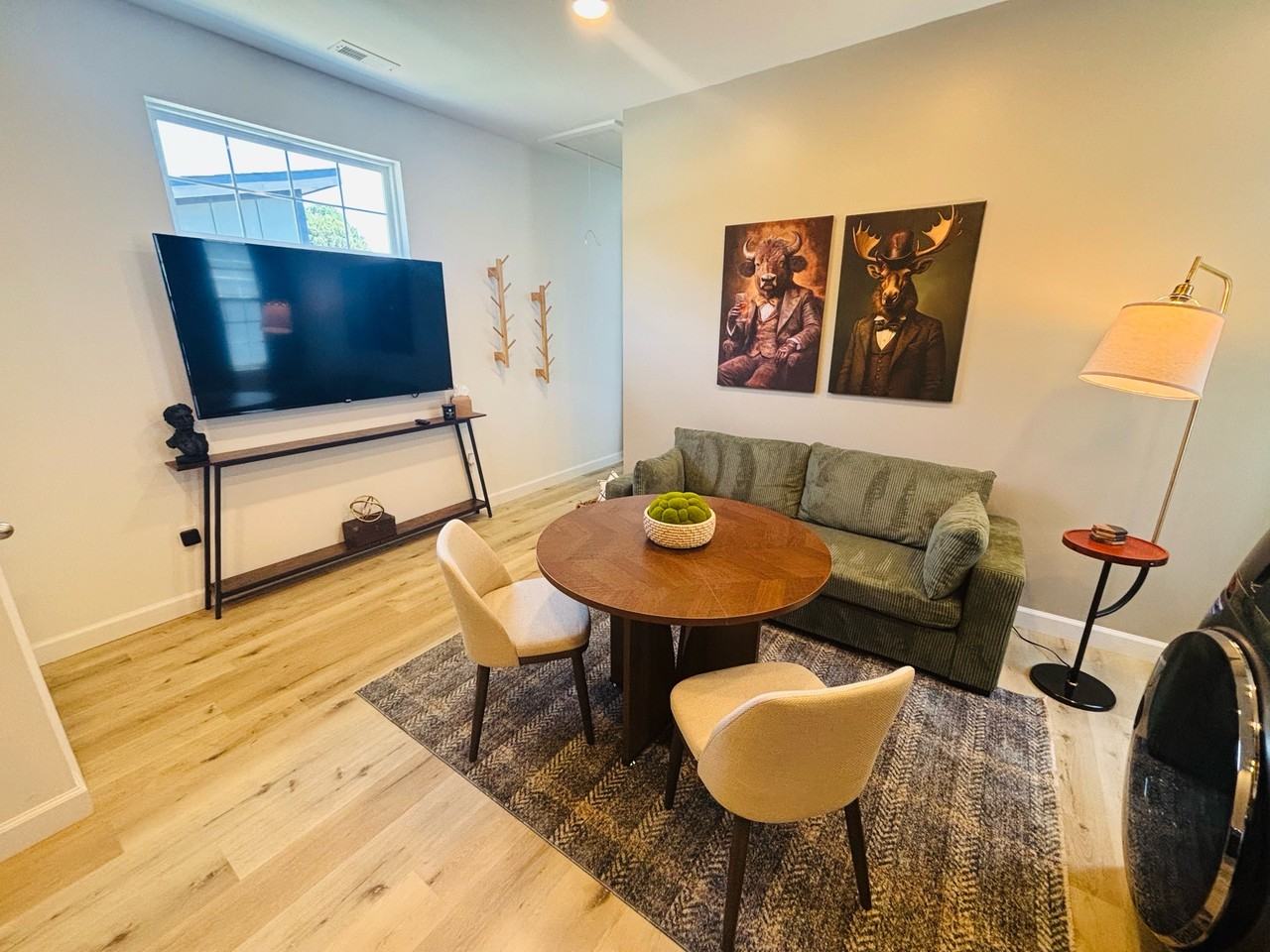 505 Sparella St #B - Photo 4 of 13