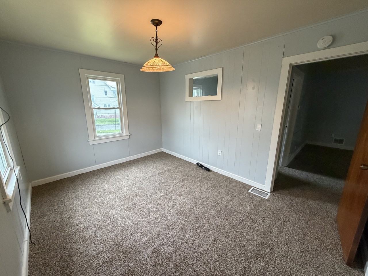 658 Bay St-Down #DOWN - Photo 7 of 8