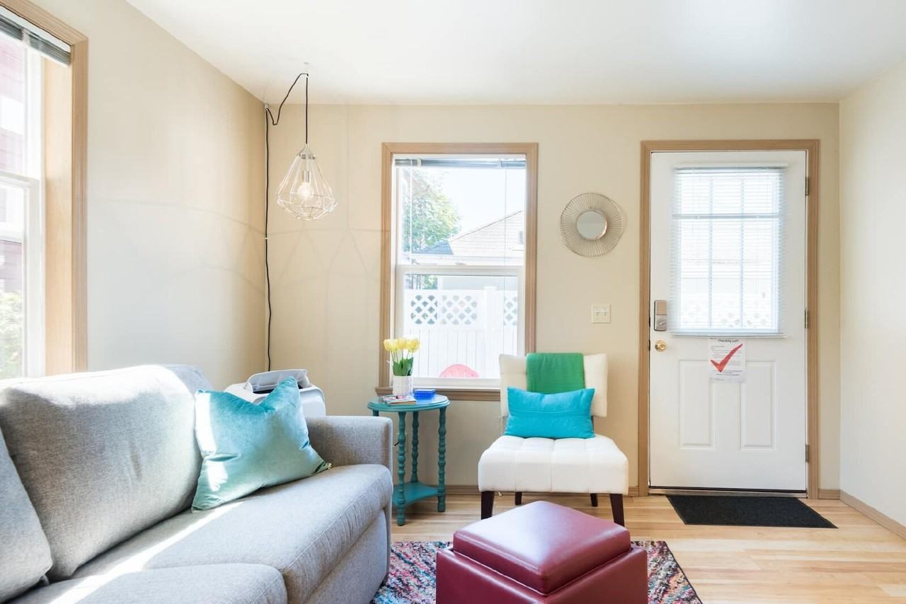 5570 1/2 Canfield Pl N - Photo 3 of 14
