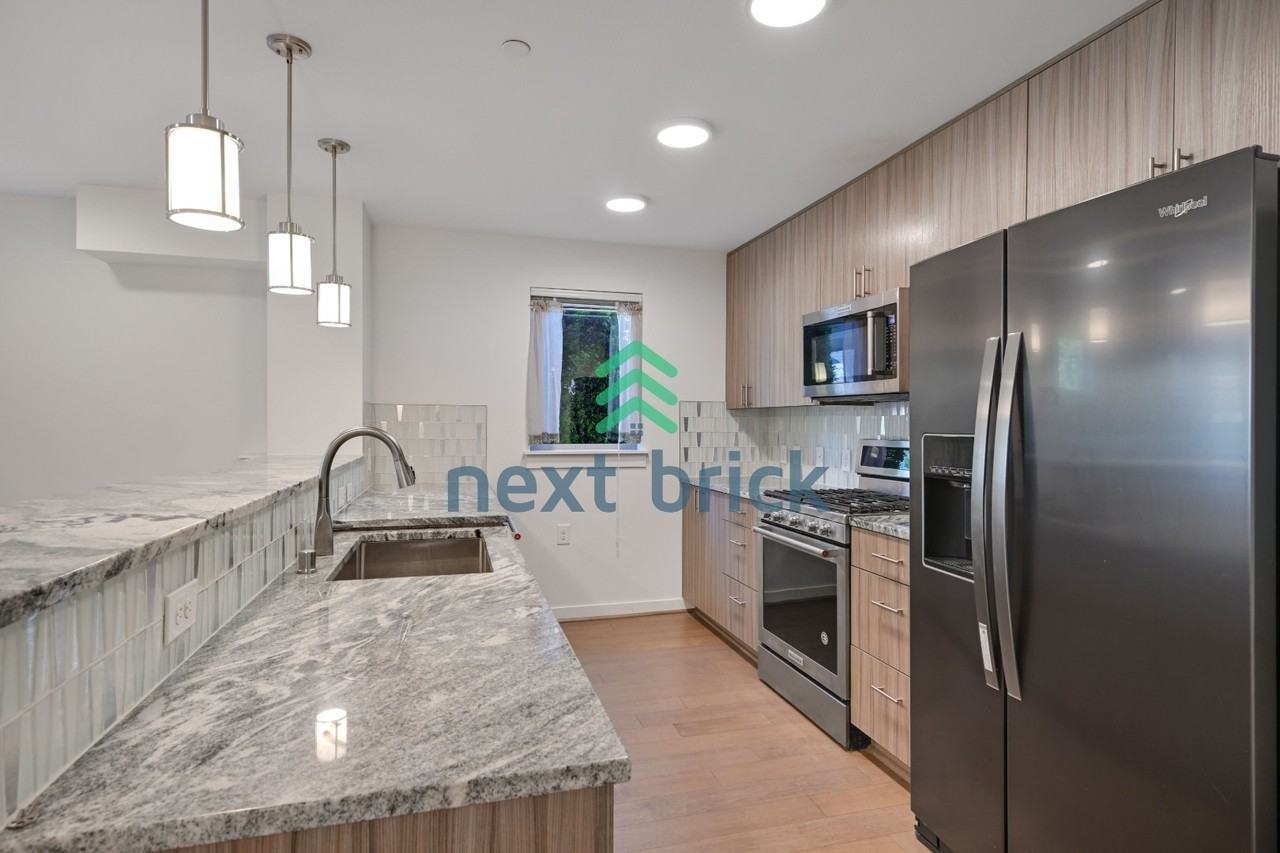 1438 158th Ct Ne - Photo 6 of 19
