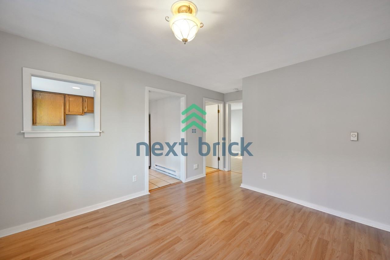 2243 14th Ave W #B - Photo 3 of 16