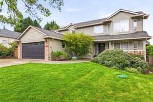 featured image of 3521 Nw Dahlia Dr