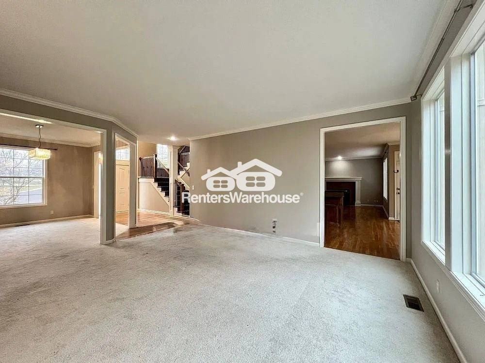 15861 Linden St - Photo 5 of 41