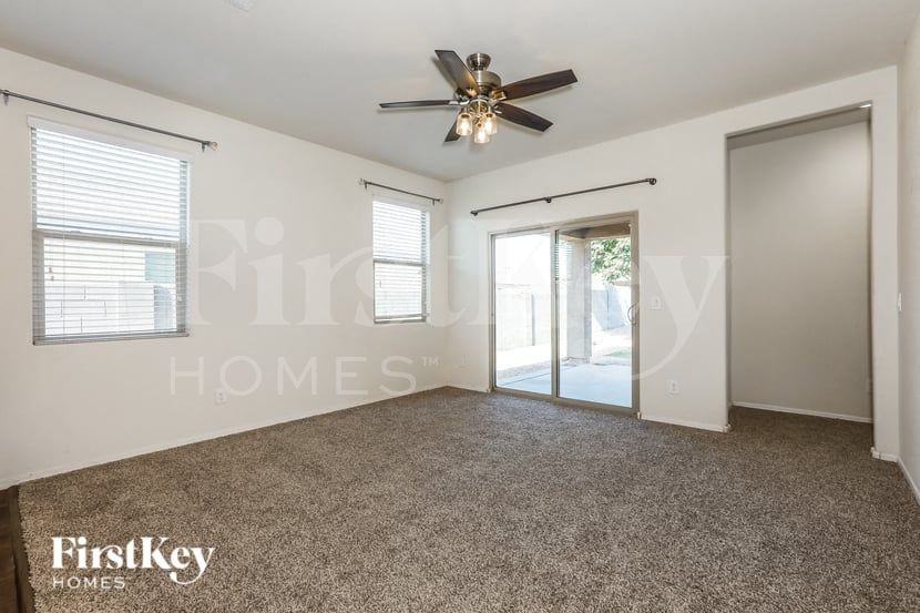 11316 E Cliffrose Ln - Photo 2 of 16
