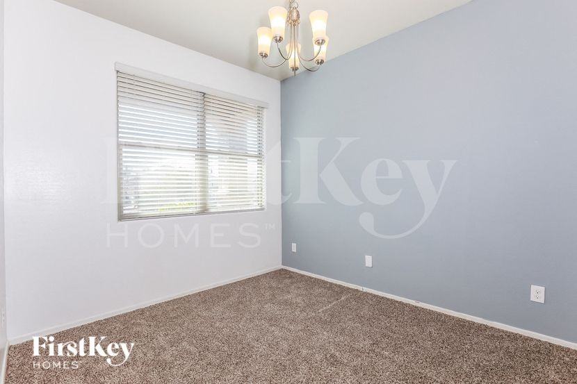 11316 E Cliffrose Ln - Photo 4 of 16