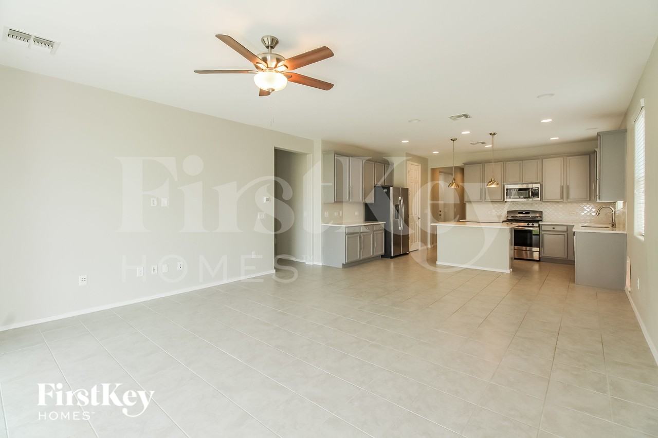 7146 S Paseo Monte De Oro - Photo 3 of 15