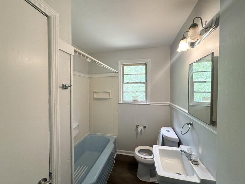 5121 Pinefield Dr #1 - Photo 6 of 11