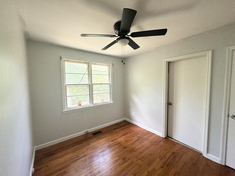 5121 Pinefield Dr #1 - Photo 7 of 11