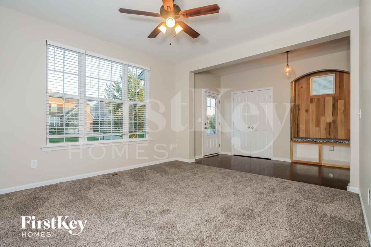 8511 Crozat St - Photo 5 of 15
