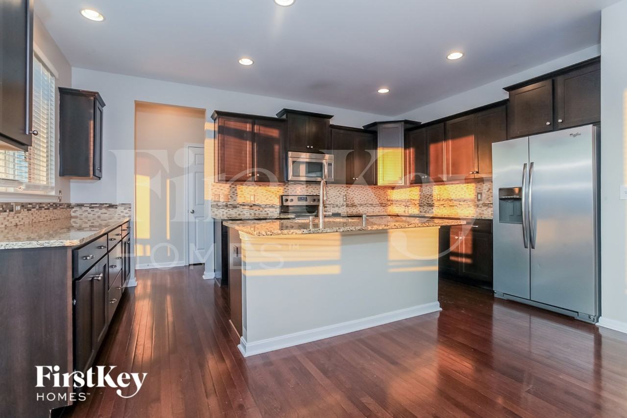 8511 Crozat St - Photo 6 of 15