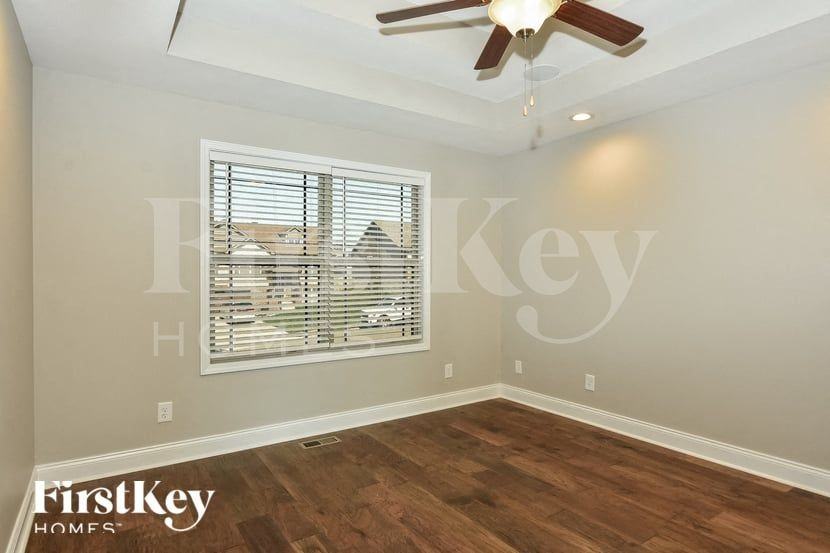 1337 Harmon Ln - Photo 7 of 15