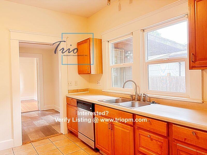 1044 W 8th Ave - Photo 3 of 24