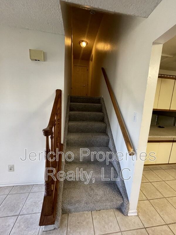1180 S Kline Way - Photo 3 of 33