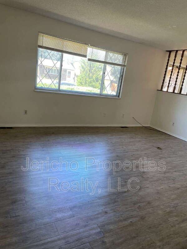 1180 S Kline Way - Photo 4 of 33