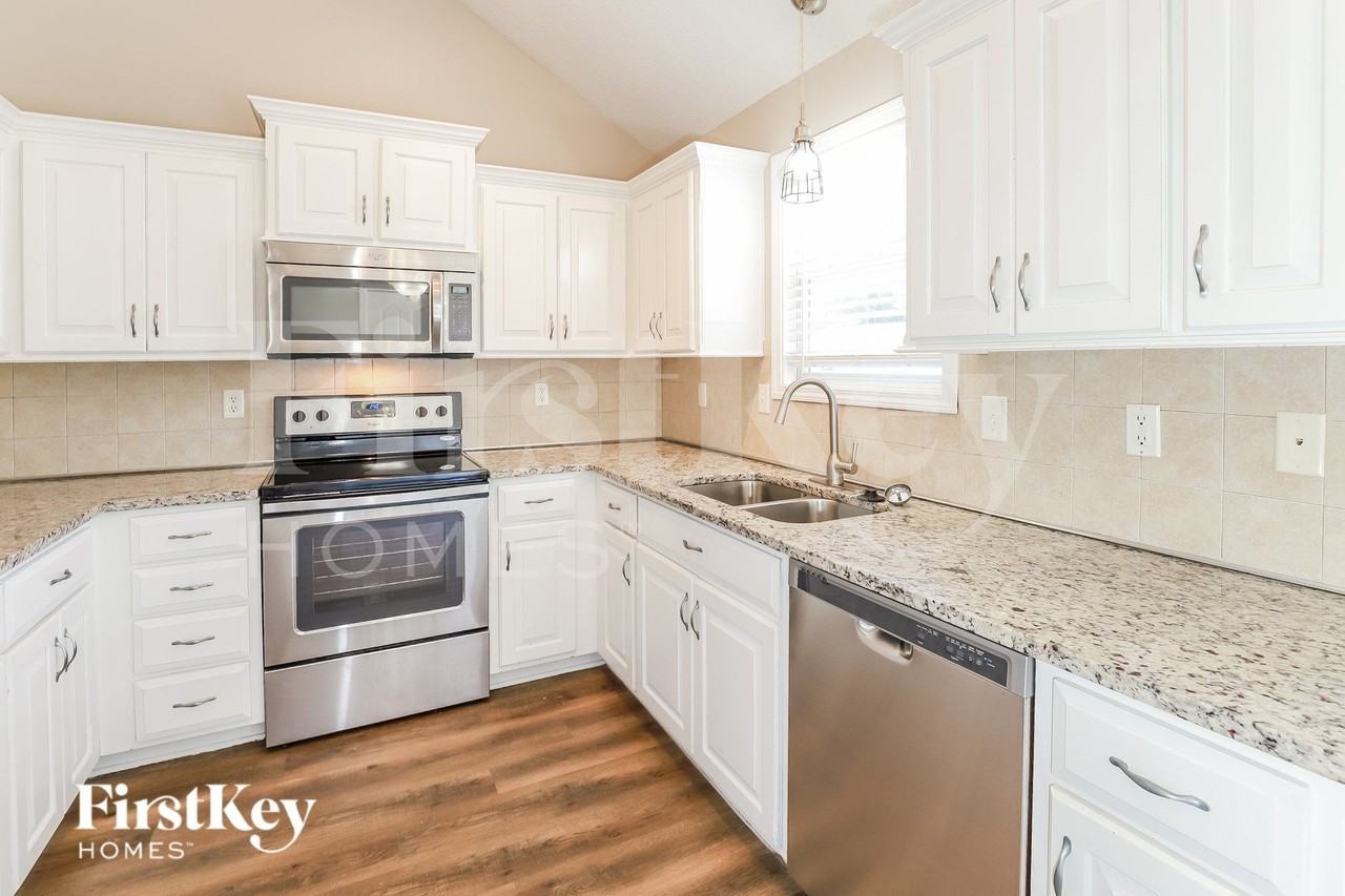 11623 N Windsor Ave - Photo 7 of 16