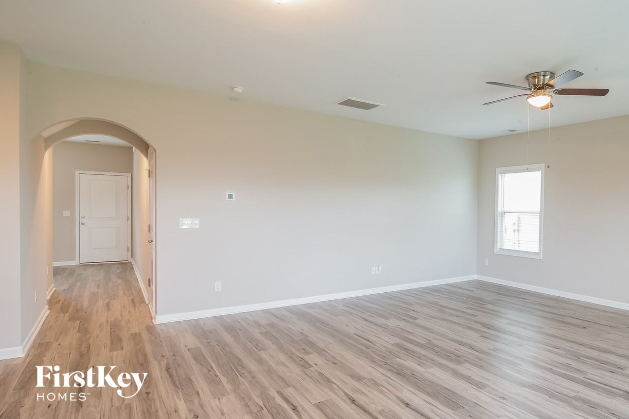 146 Clydesdale Cir - Photo 5 of 15