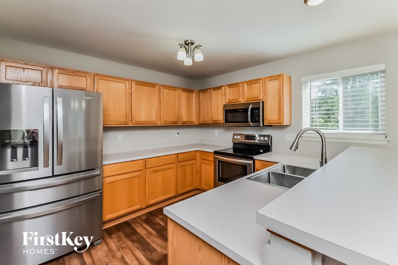 4663 Bittercreek Dr - Photo 5 of 15