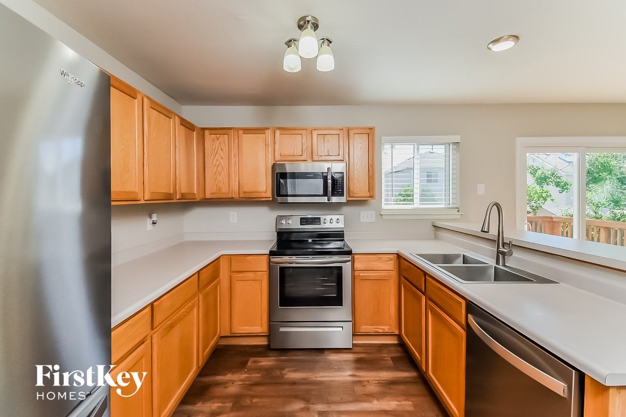 4663 Bittercreek Dr - Photo 6 of 15