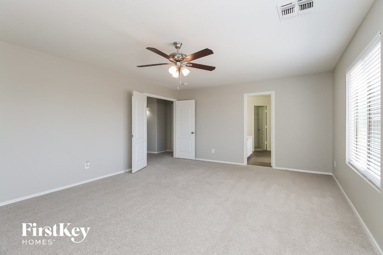 751 E Drifter Pl - Photo 7 of 15