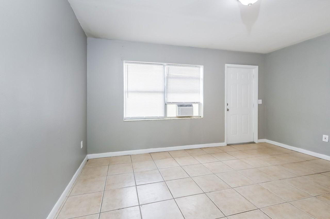 529 North 10th Streetapt A #A - Photo 7 of 16