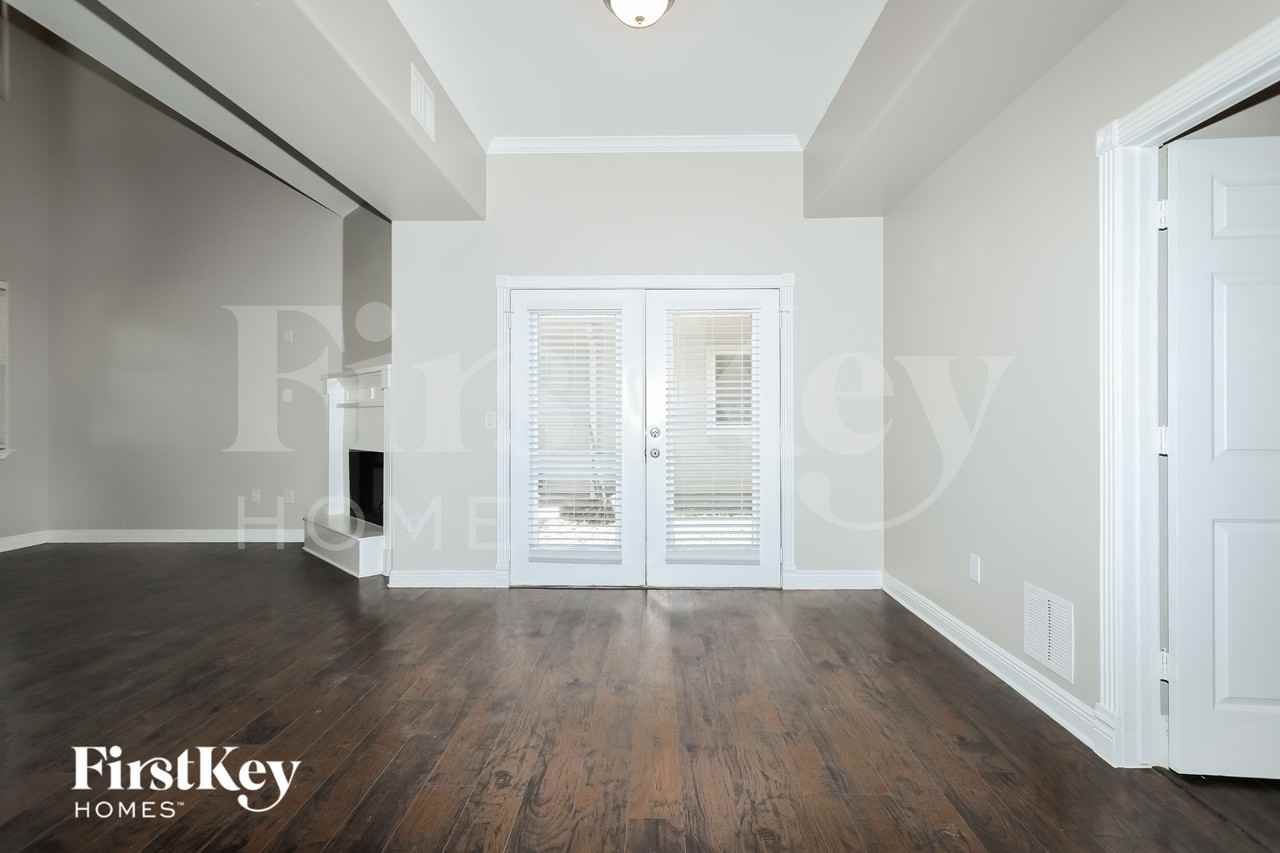 11730 Twain Dr - Photo 5 of 19