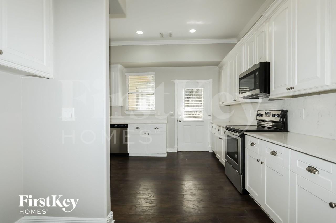 11730 Twain Dr - Photo 6 of 19