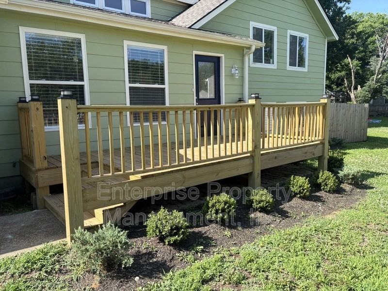 6843 Autumnhill Ln - Photo 3 of 50