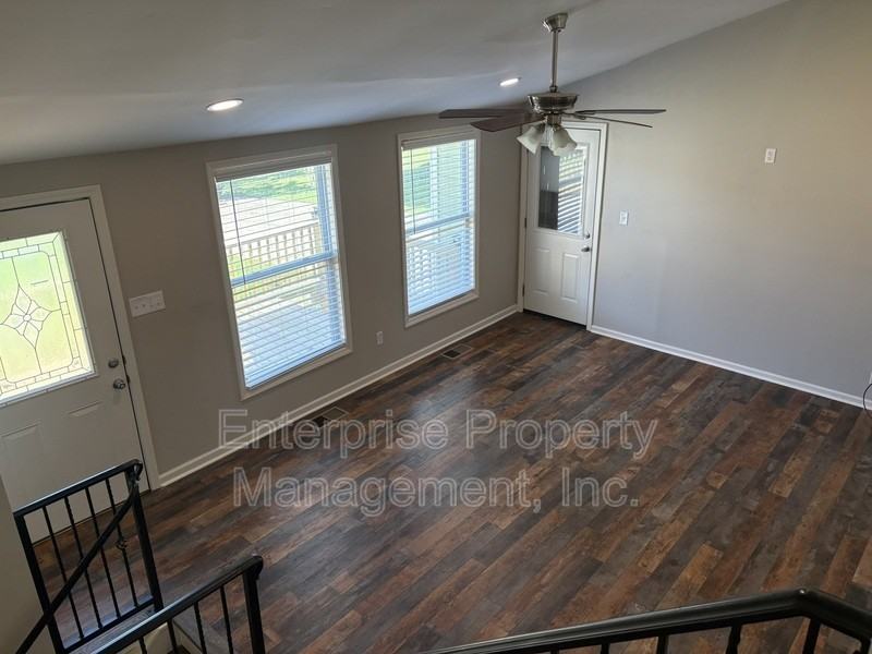 6843 Autumnhill Ln - Photo 6 of 50